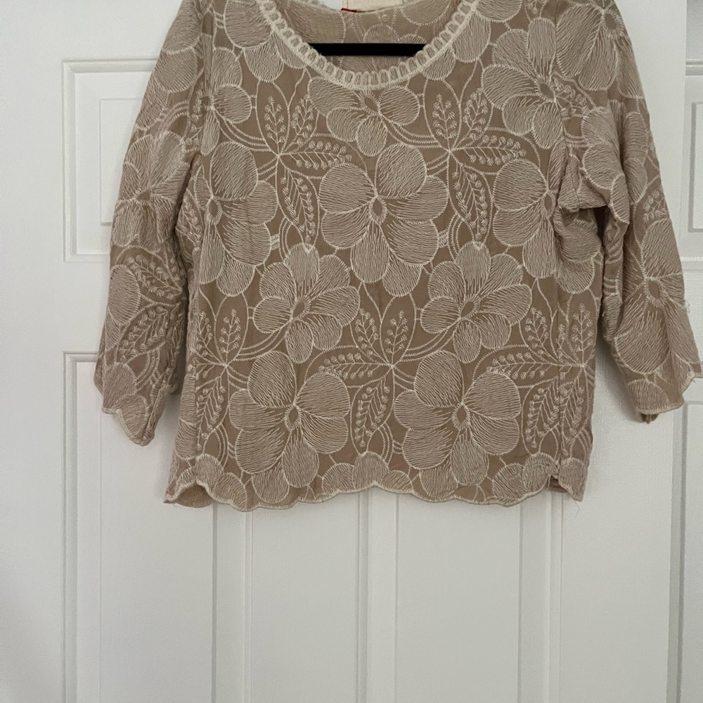Solitaire Cream Lace Fabric with